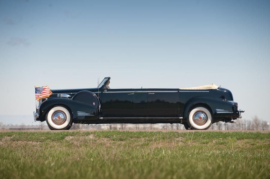  Cadillac V16 Presidential Convertible Parade Limousine by Fleetwood 1938 года  (фото 55 из 57)
